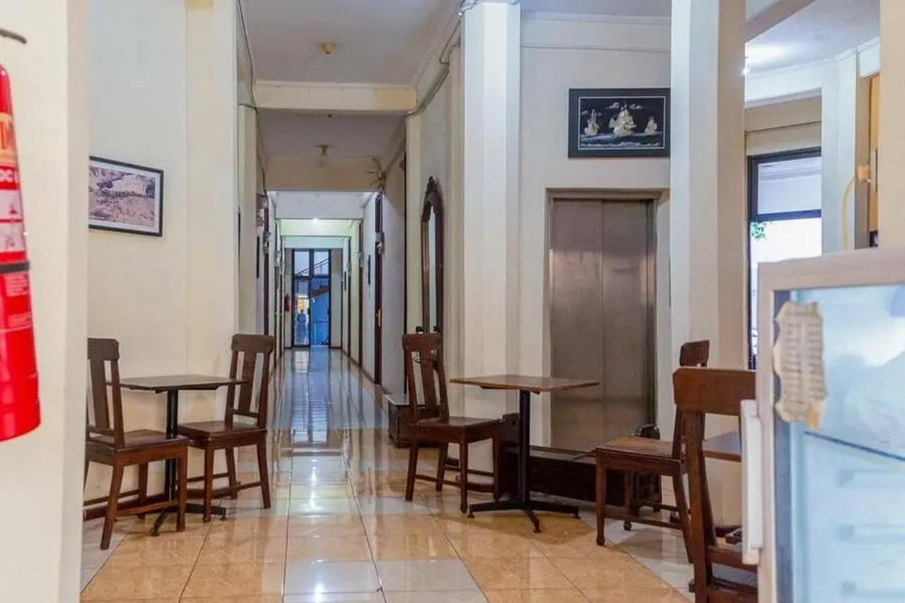 Graha Ara Homestay Syariah Rsud Dr Soetomo Surabaya Mitra Reddoorz Exteriér fotografie